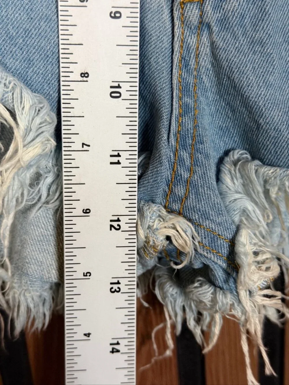 New Signature 8 Jean Shorts Small Womens Blue Frayed PVC Trim Denim